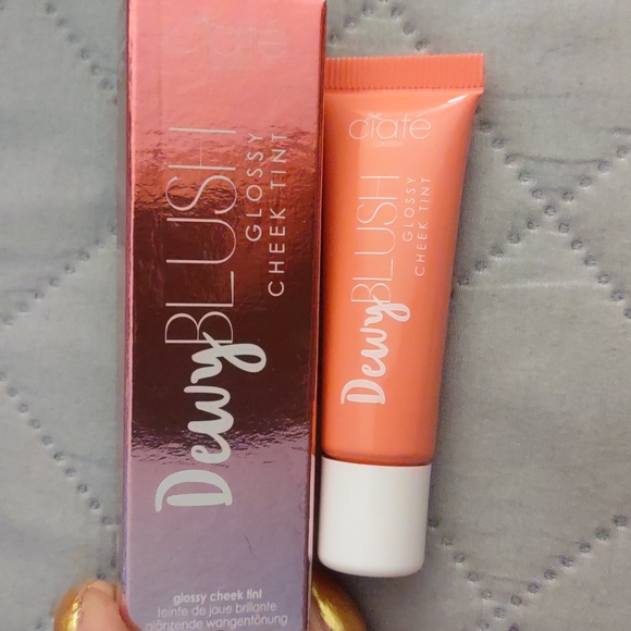 Makeup Bundle of 5 items - Picture 9 of 11